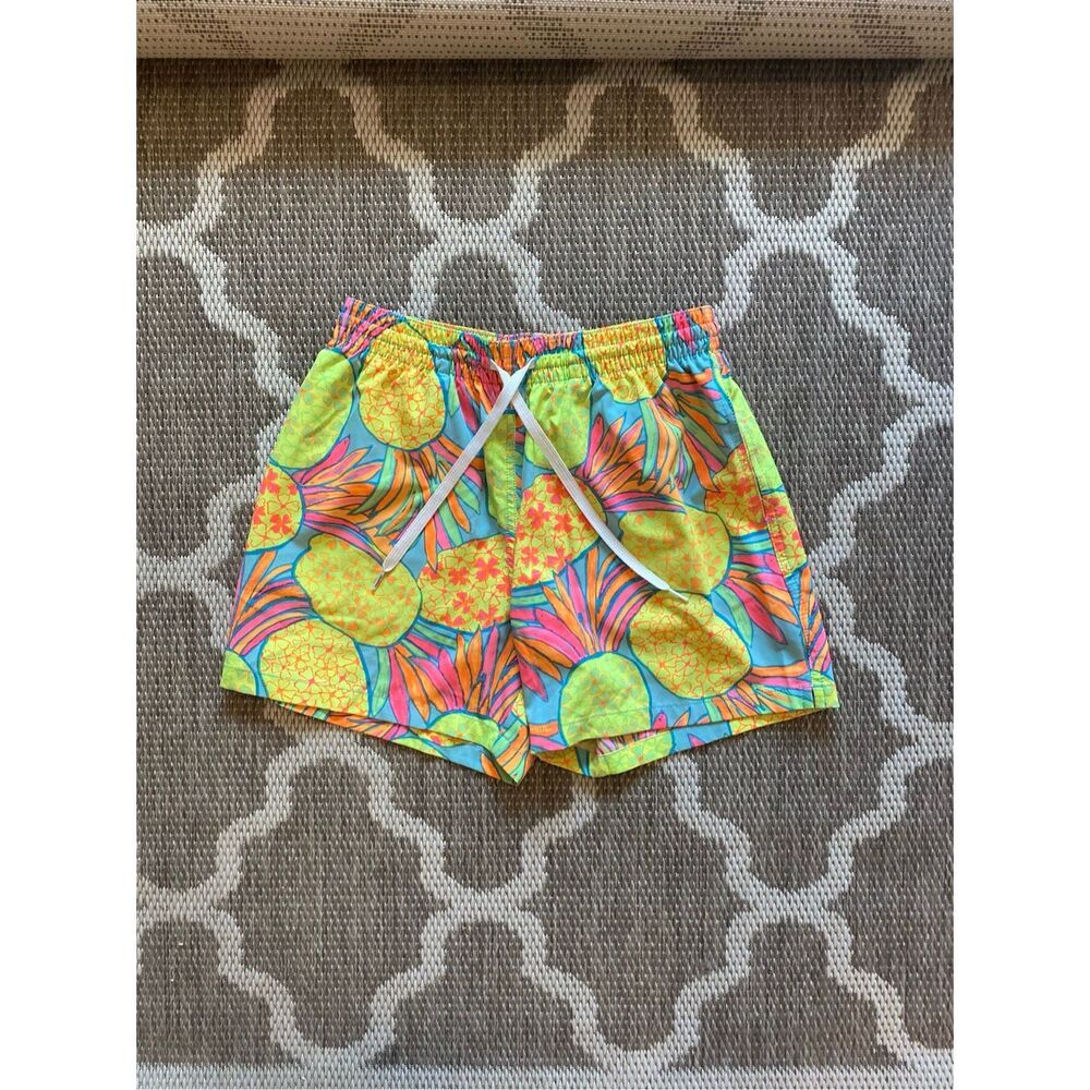 Chubbies neon, tropical pineapple, print, mesh line, mens swim trunks, size medi